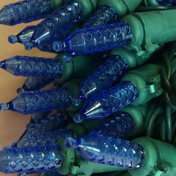 FINAL SALE PRICE DecoBrite Solar LED Faceted Blue Light String - Picture 4 of 8